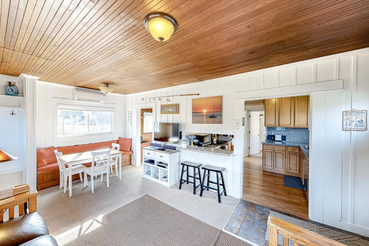 Cottage By The Sea Manzanita Bagian luar foto