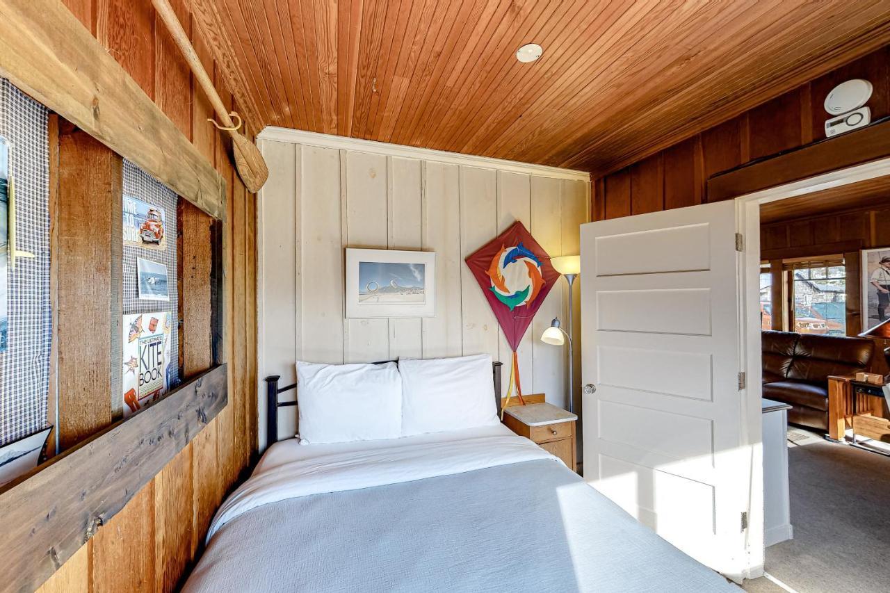 Cottage By The Sea Manzanita Bagian luar foto