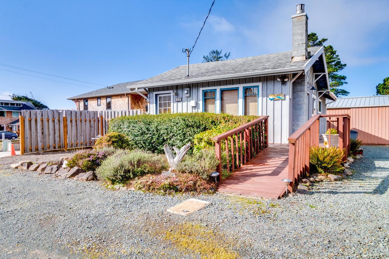 Cottage By The Sea Manzanita Bagian luar foto